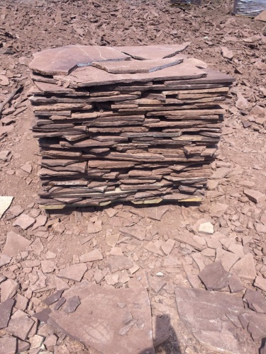 Плитняк лемезит бордовый для цоколя 1,5-2 см купить в Долгопрудном