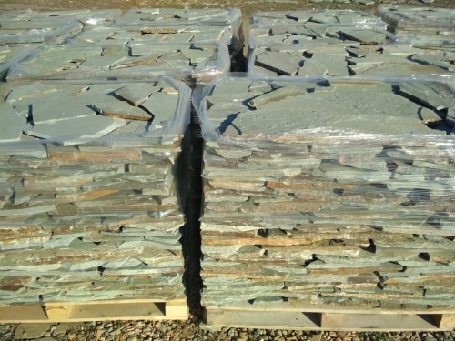 Плитняк златолит зелёный для цоколя, отмостки купить в Долгопрудном