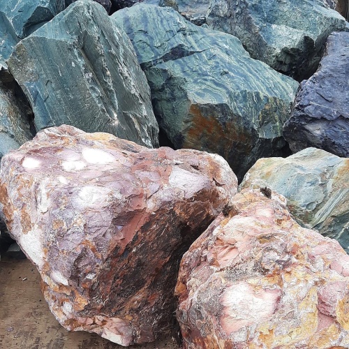 Ландшафтные глыбы красно-фиолетовые 200-1000 килограмм купить в Долгопрудном