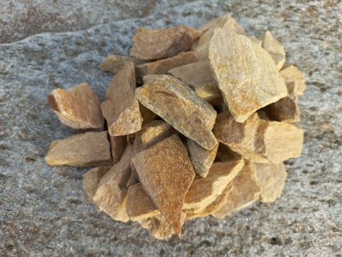 Златолит жёлтый декоративная каменная крошка купить в Долгопрудном