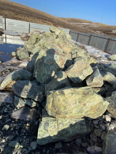 Камни для ландшафтного дизайна зелёные 10-60 килограмм купить в Долгопрудном