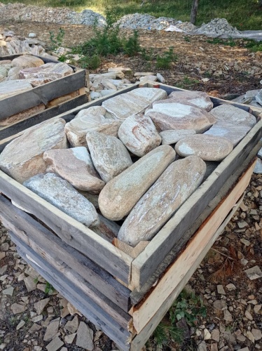 Златолит жёлтый, жёлто-зелёный глыбки и валуны для ланшафтного дизайна купить в Долгопрудном