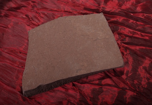 Плитняк лемезит бордовый для цоколя 1,5-2 см купить в Долгопрудном