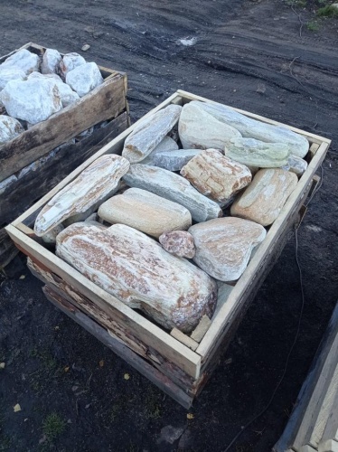 Златолит жёлтый, жёлто-зелёный глыбки и валуны для ланшафтного дизайна купить в Долгопрудном