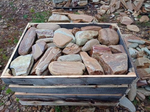 Златолит жёлтый, жёлто-зелёный глыбки и валуны для ланшафтного дизайна купить в Долгопрудном