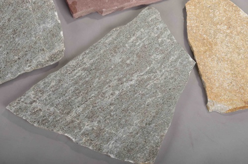 Плитняк златолит Уральский для цоколя, отмостки купить в Долгопрудном