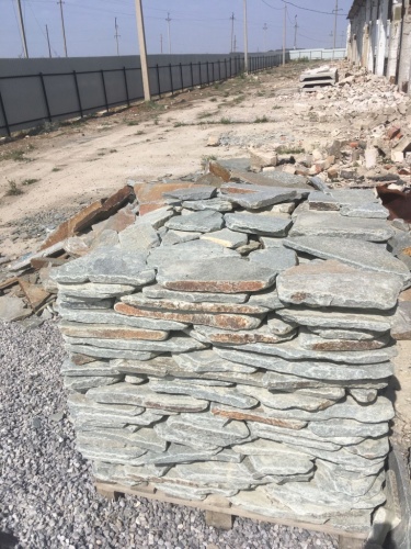 Златолит серебристый галтованный для лестниц купить в Долгопрудном