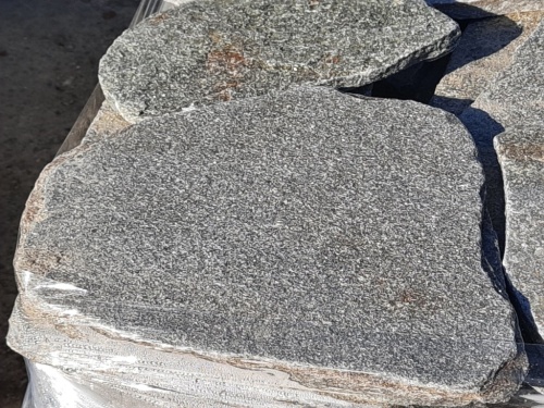 Златолит серебристый галтованный для лестниц купить в Долгопрудном